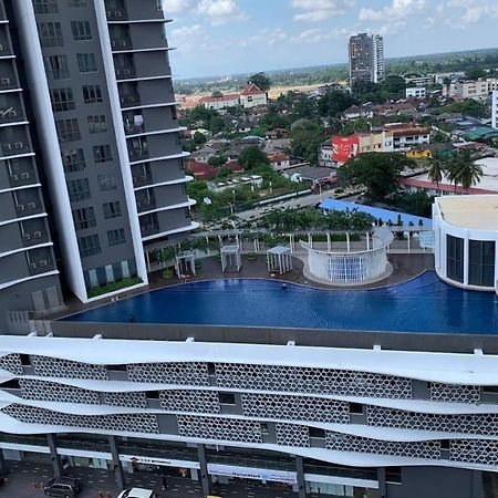 Golden Troika Kota Bharu - 2 Bedrooms מראה חיצוני תמונה